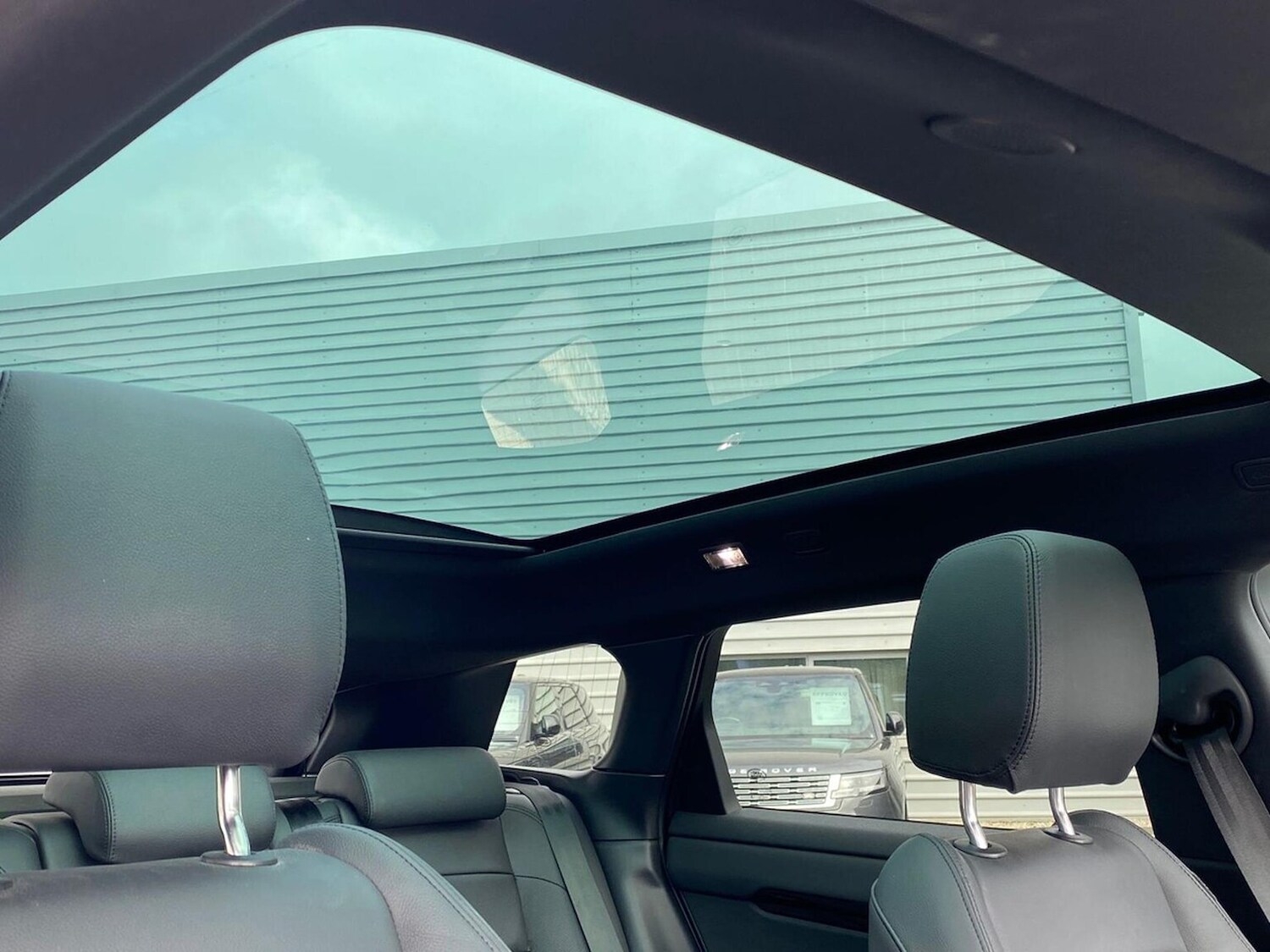 Used Land Rover Range Rover Evoque 2025 for sale - 76005812: Photo 21