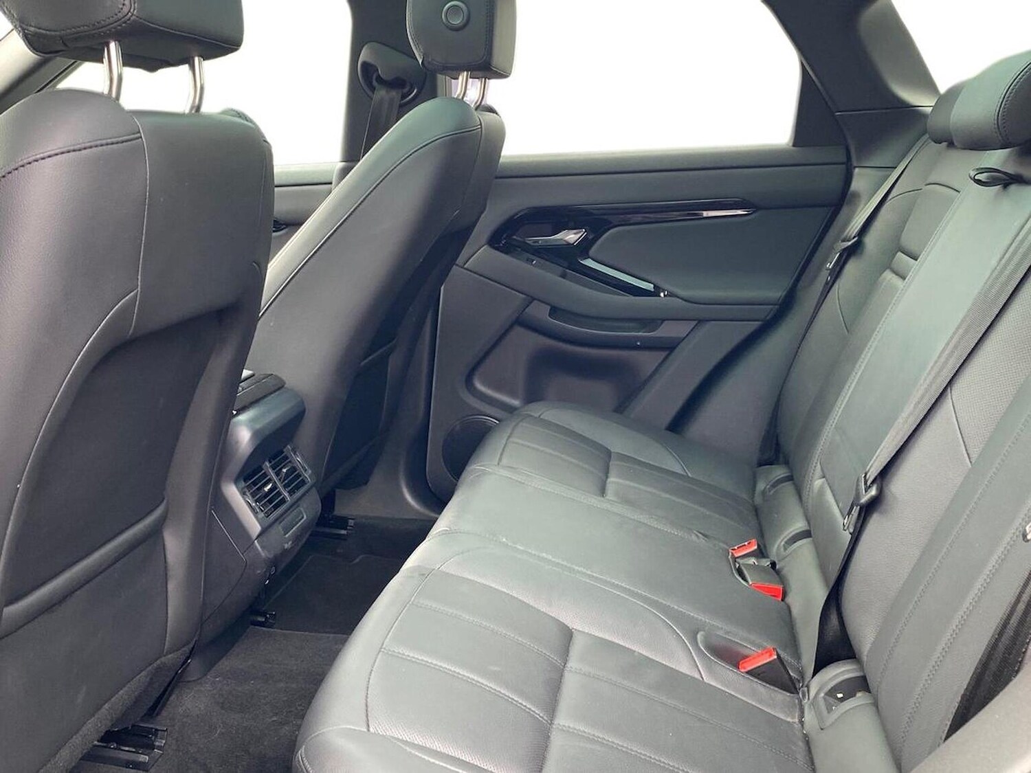 Used Land Rover Range Rover Evoque 2025 for sale - 76005812: Photo 4