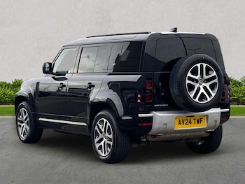 Used Land Rover Defender 2024 for sale - 78317169: Photo