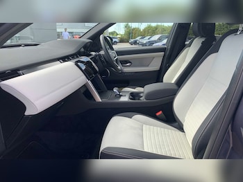 Used Land Rover Discovery Sport 2026 for sale - 79365964: Photo