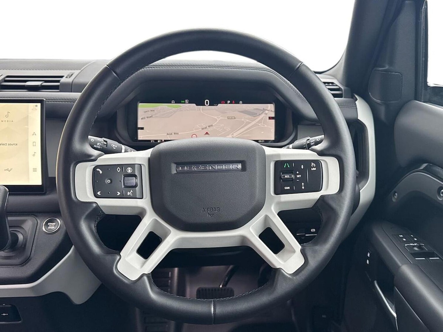 Used Land Rover Defender 2024 for sale - 78018473: Photo 15