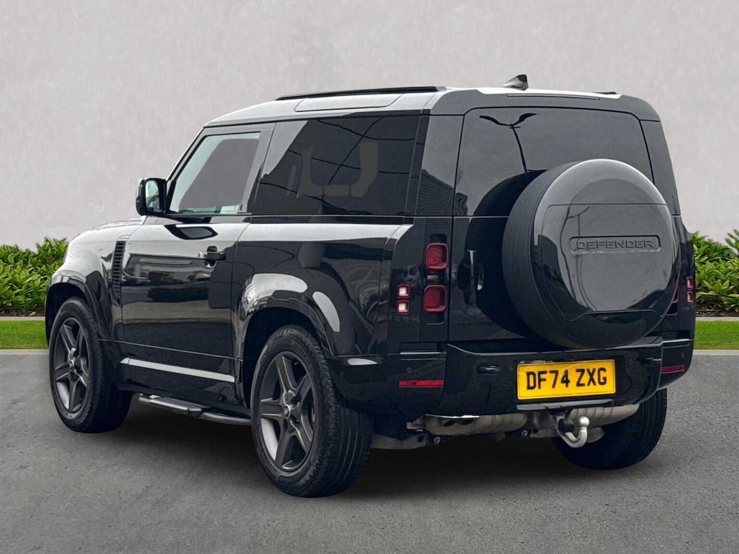 Used Land Rover Defender 2024 for sale - 78018473: Photo 2