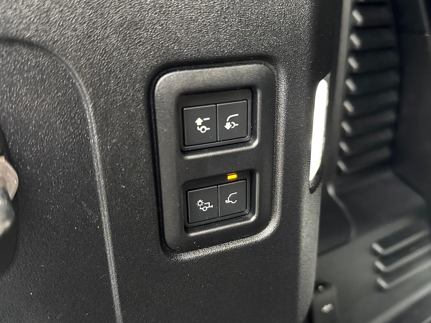 Used Land Rover Defender 2024 for sale - 78018473: Photo 29