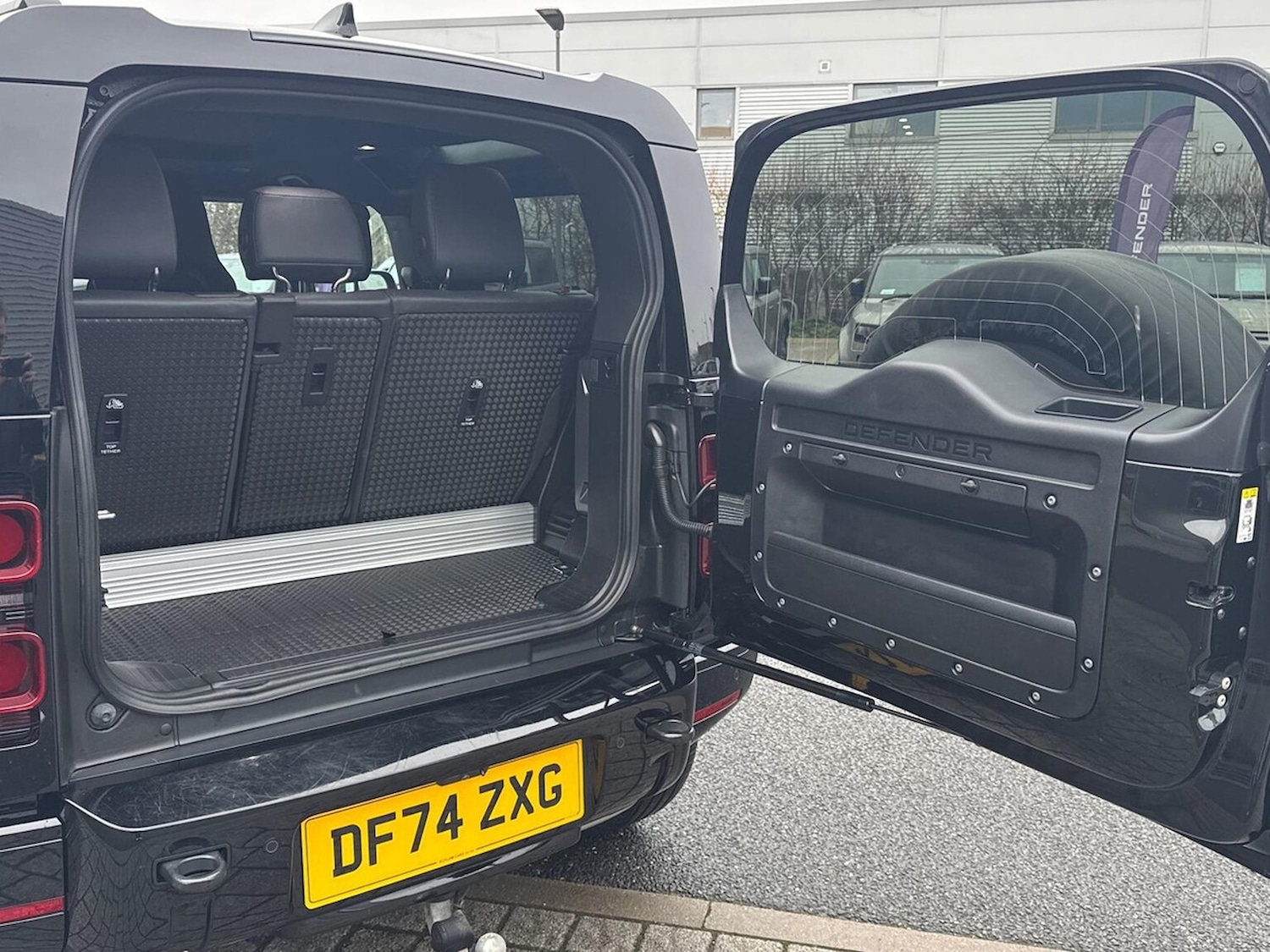 Used Land Rover Defender 2024 for sale - 78018473: Photo 32