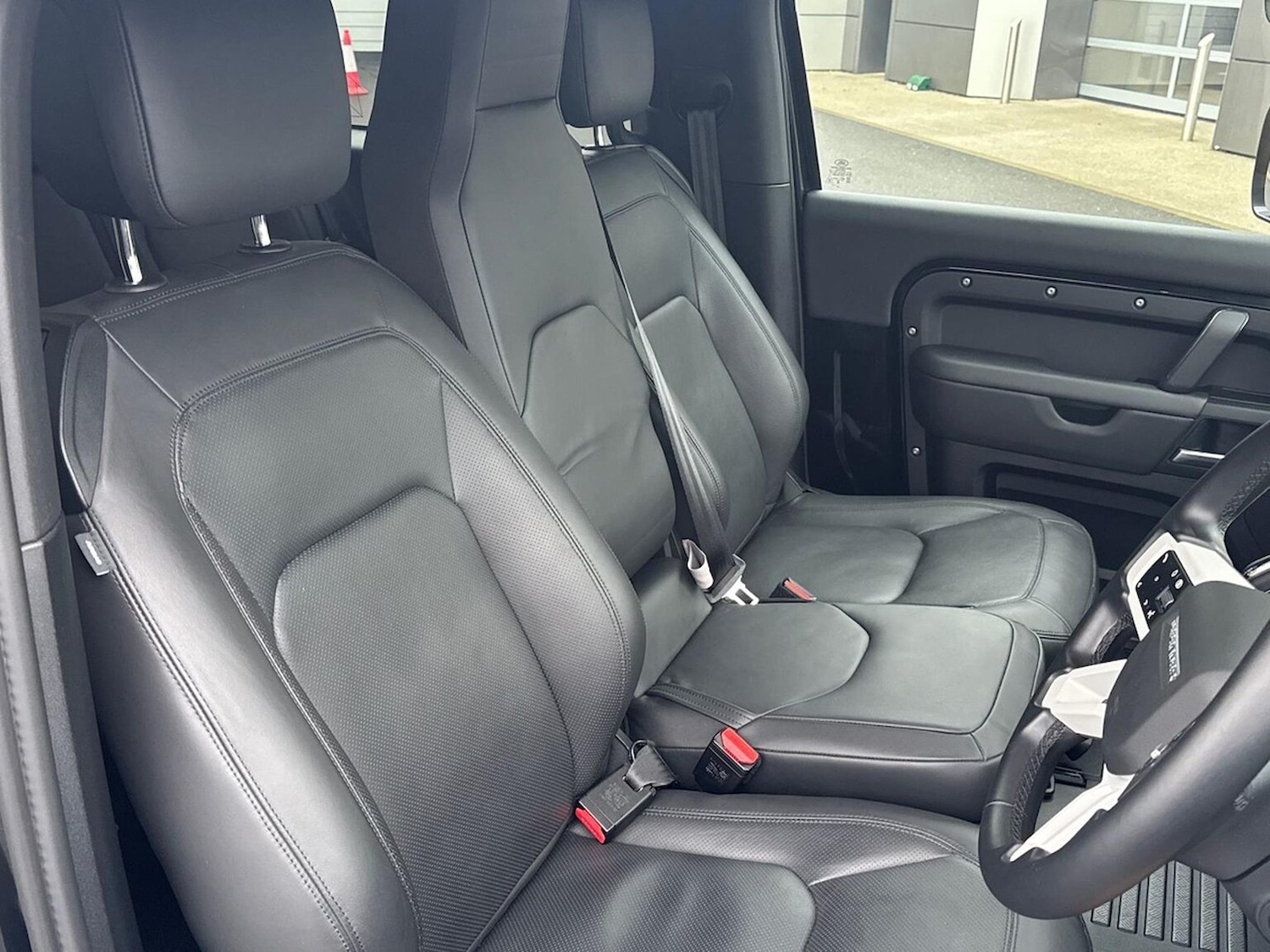 Used Land Rover Defender 2024 for sale - 78018473: Photo 38