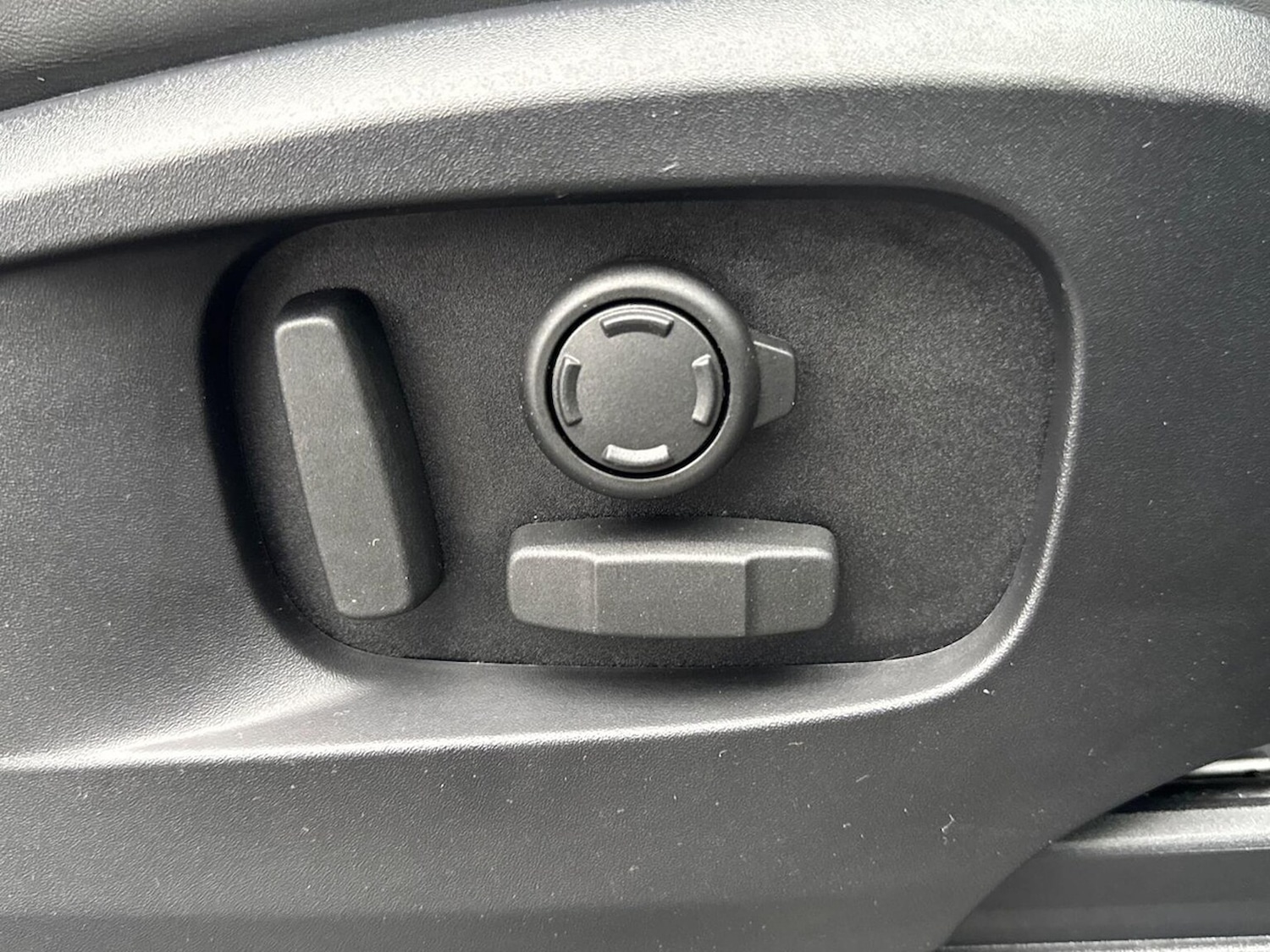 Used Land Rover Defender 2024 for sale - 78018473: Photo 40