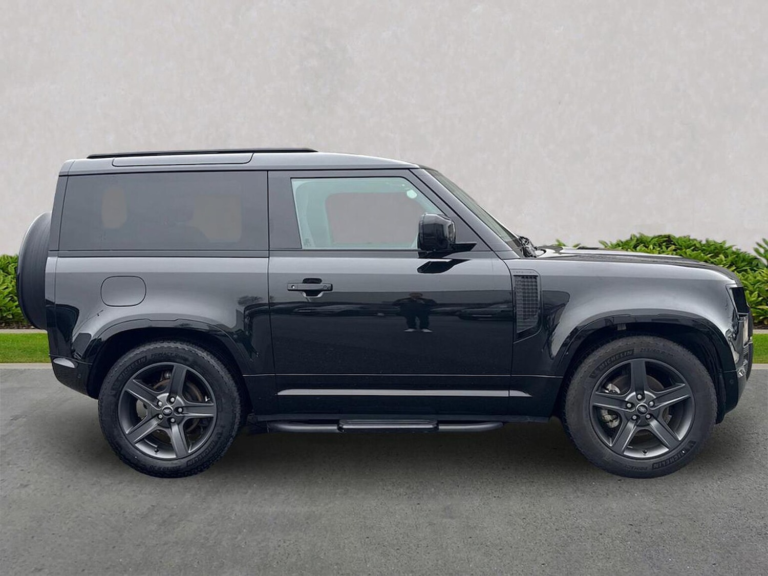 Used Land Rover Defender 2024 for sale - 78018473: Photo 5