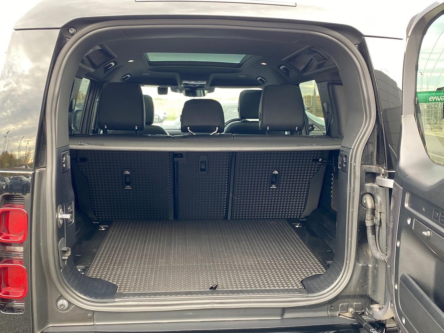 Used Land Rover Defender 2022 for sale - 76559807: Photo 10