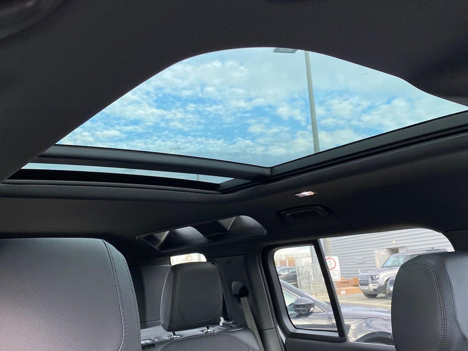 Used Land Rover Defender 2022 for sale - 76559807: Photo 21