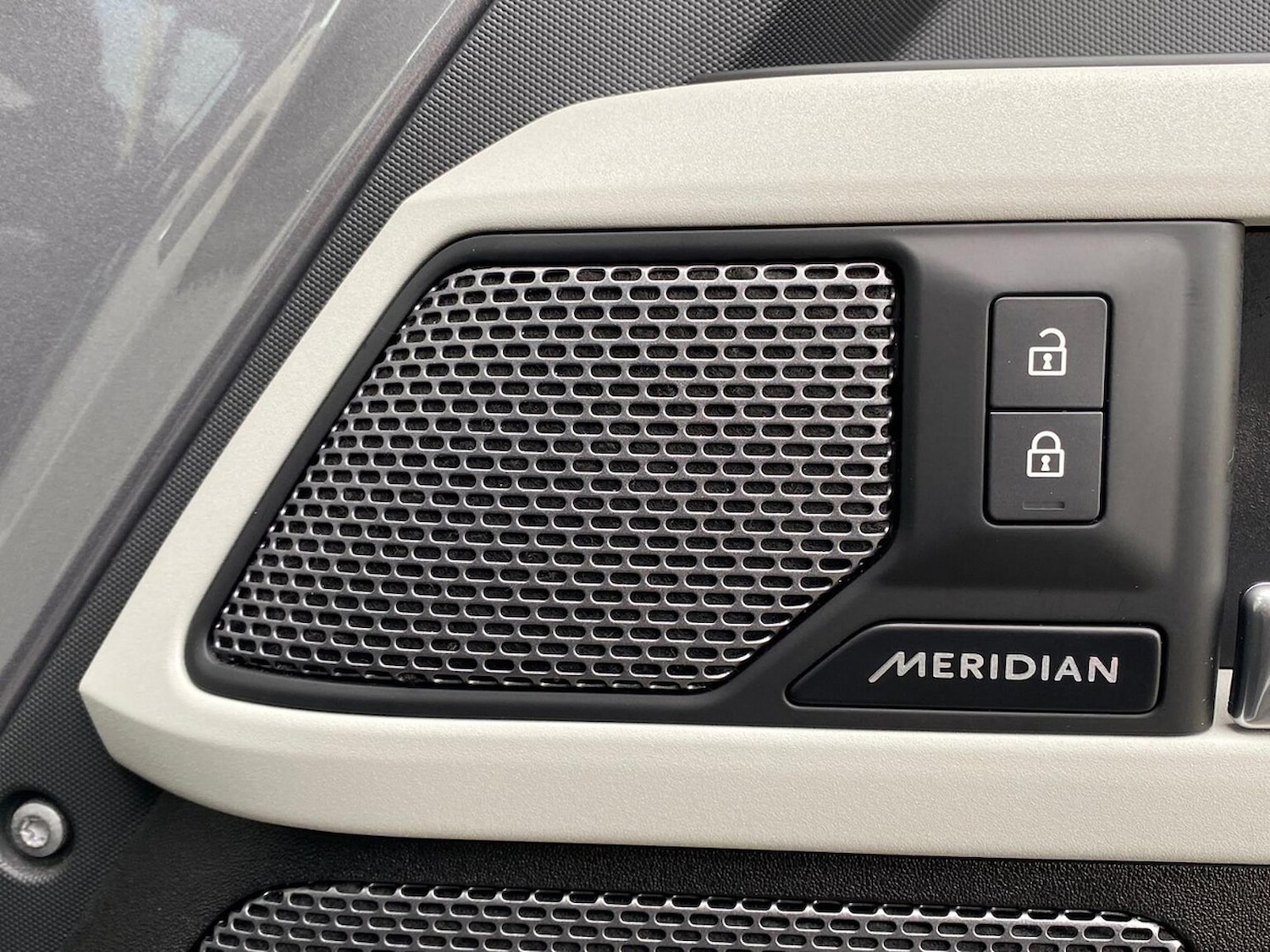 Used Land Rover Defender 2022 for sale - 76559807: Photo 22