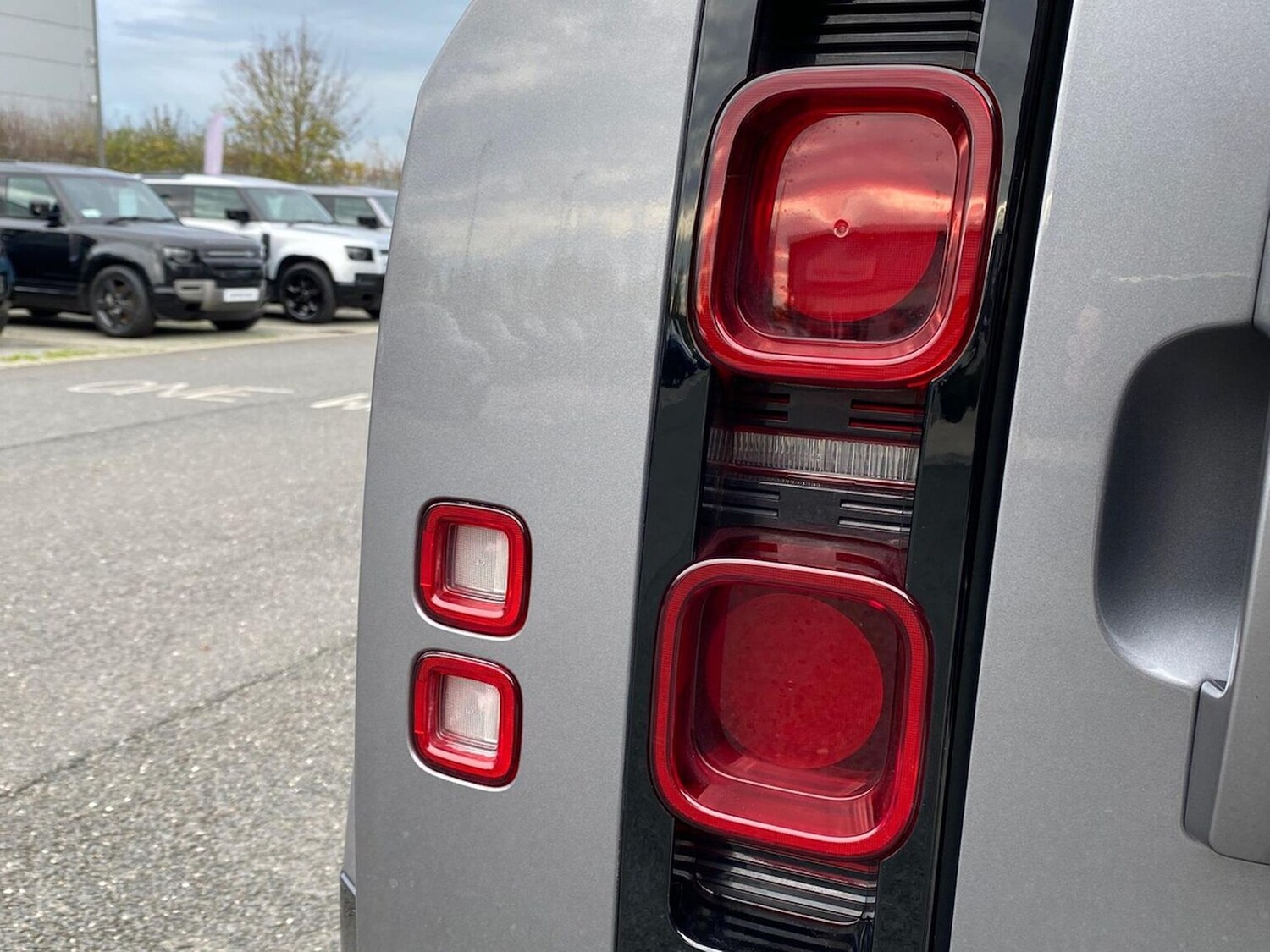 Used Land Rover Defender 2022 for sale - 76559807: Photo 24