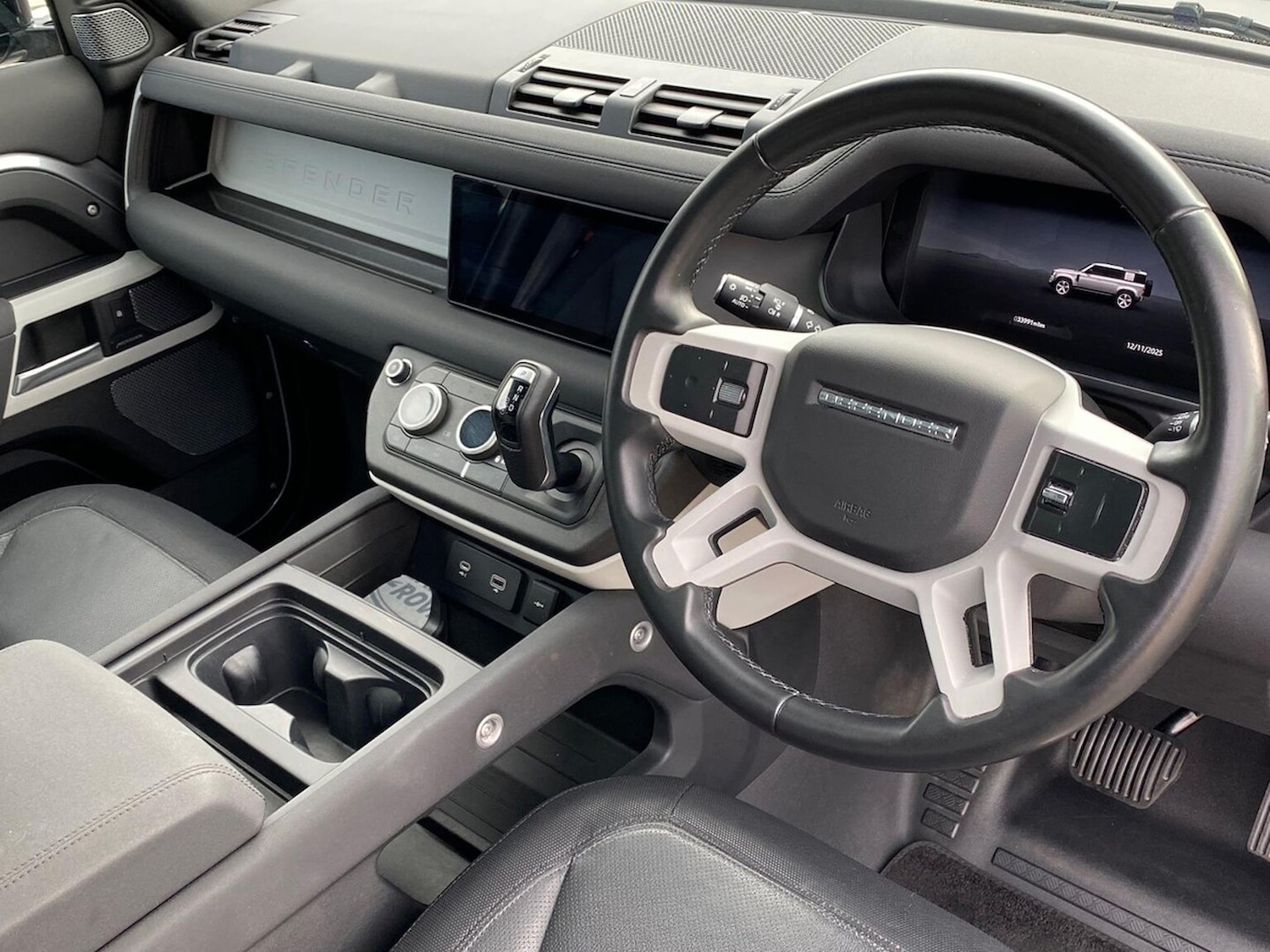 Used Land Rover Defender 2022 for sale - 76559807: Photo 26