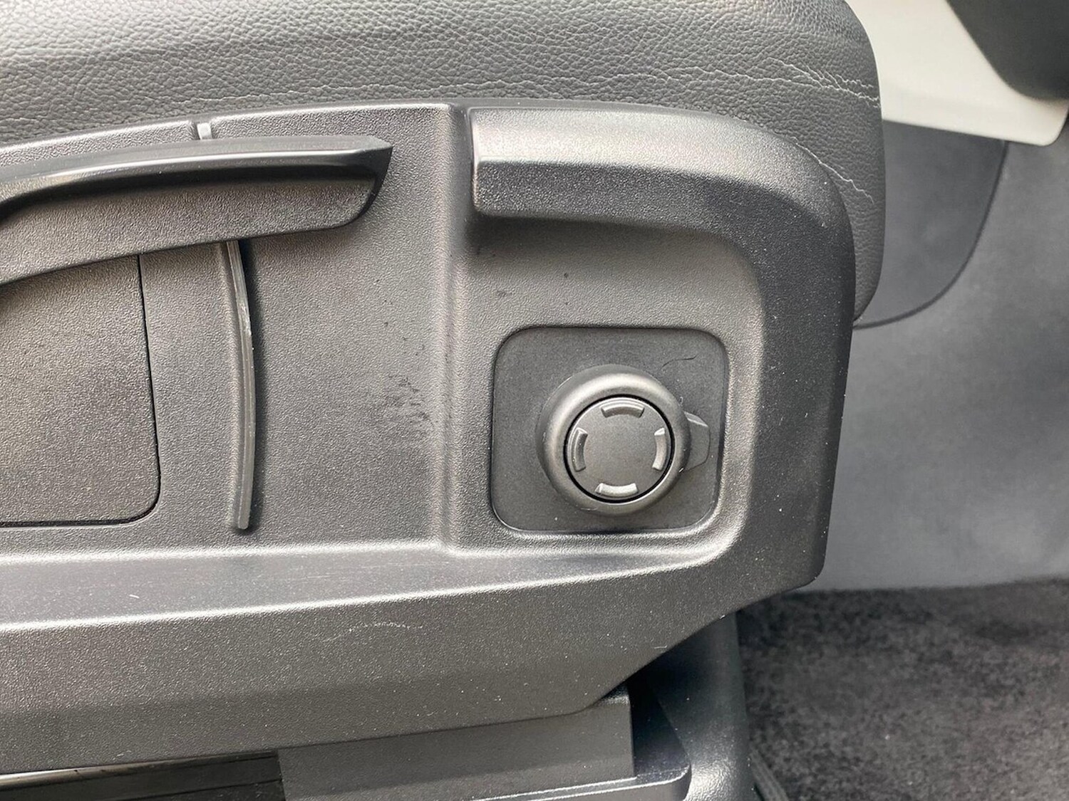 Used Land Rover Defender 2022 for sale - 76559807: Photo 27