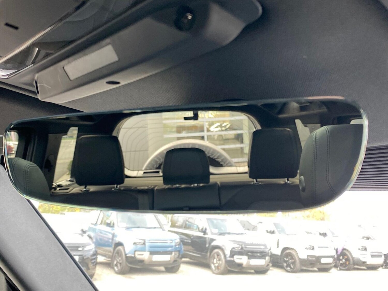 Used Land Rover Defender 2022 for sale - 76559807: Photo 31