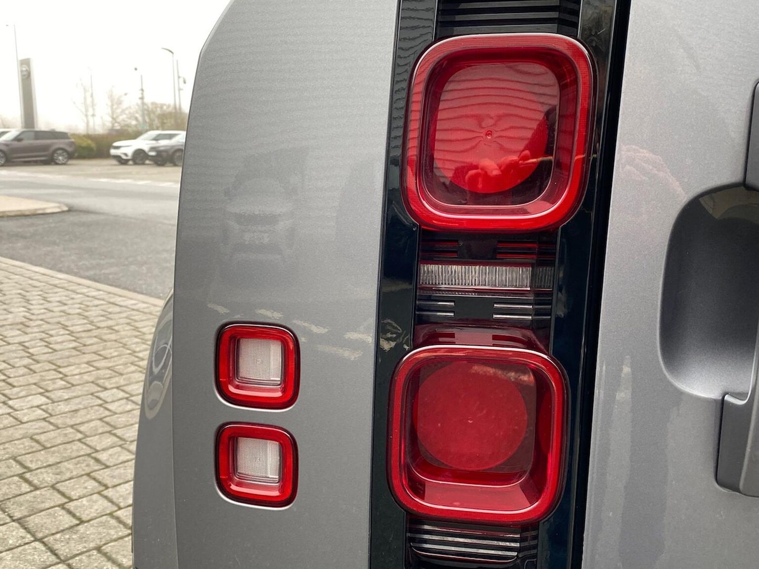 Used Land Rover Defender 2024 for sale - 77946127: Photo 19