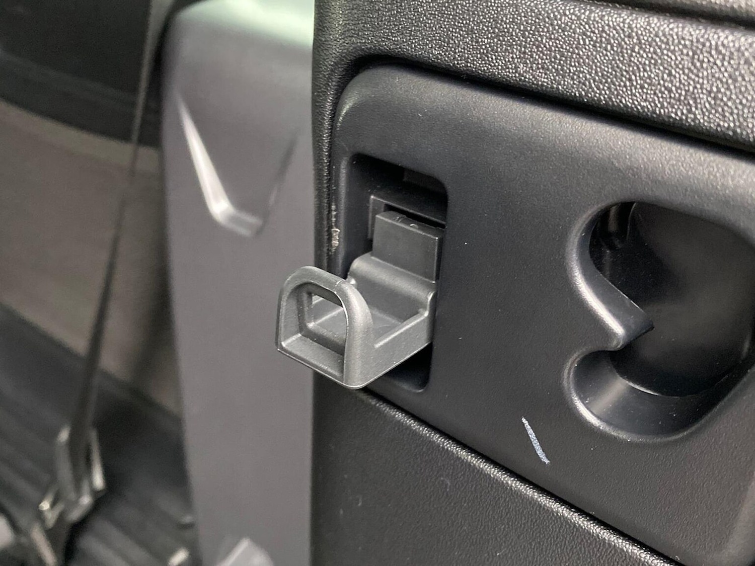 Used Land Rover Defender 2024 for sale - 77946127: Photo 27