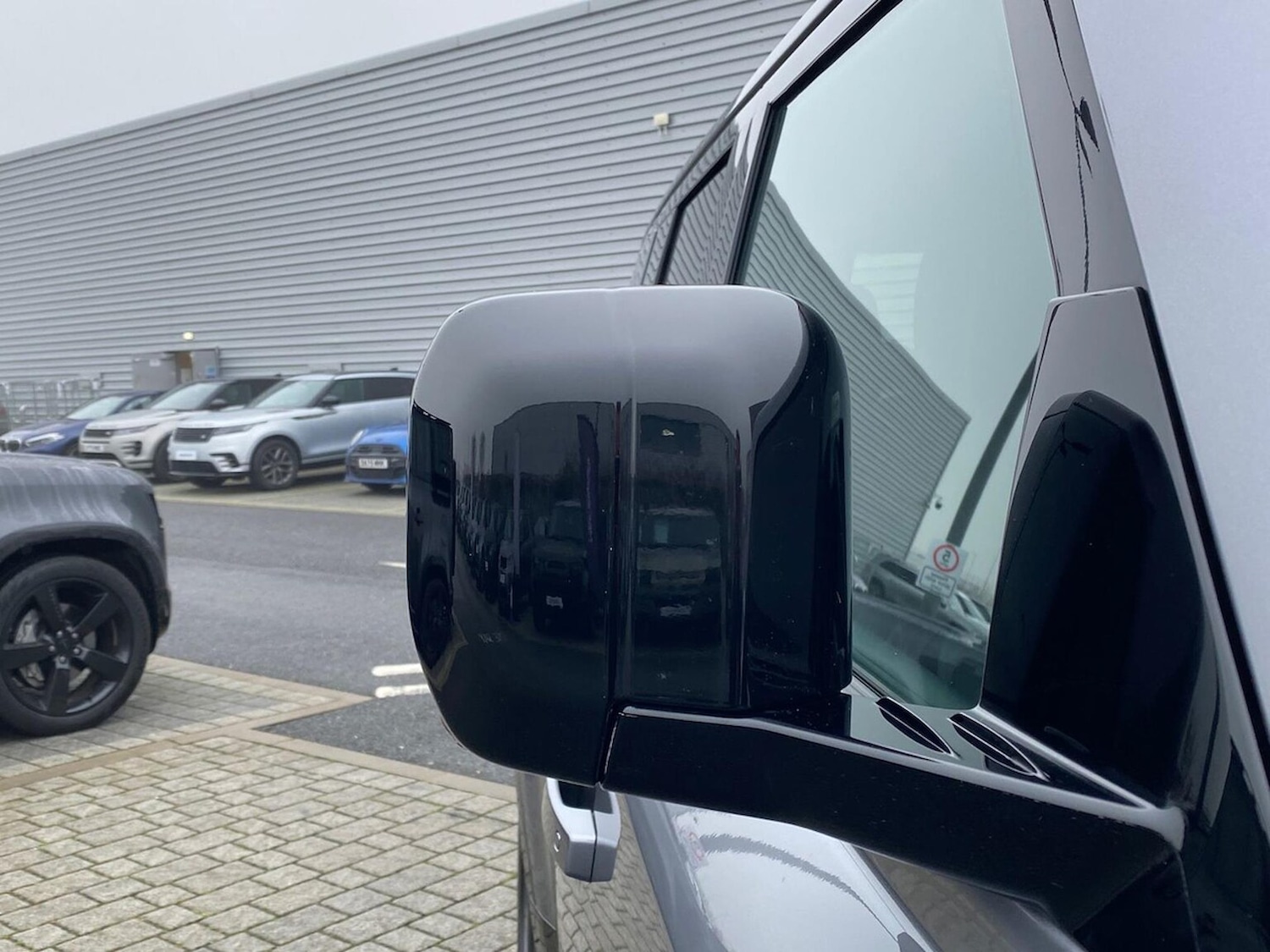 Used Land Rover Defender 2024 for sale - 77946127: Photo 29