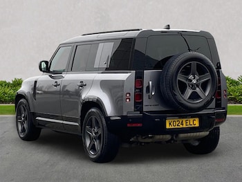Used Land Rover Defender 2024 for sale - 77946127: Photo