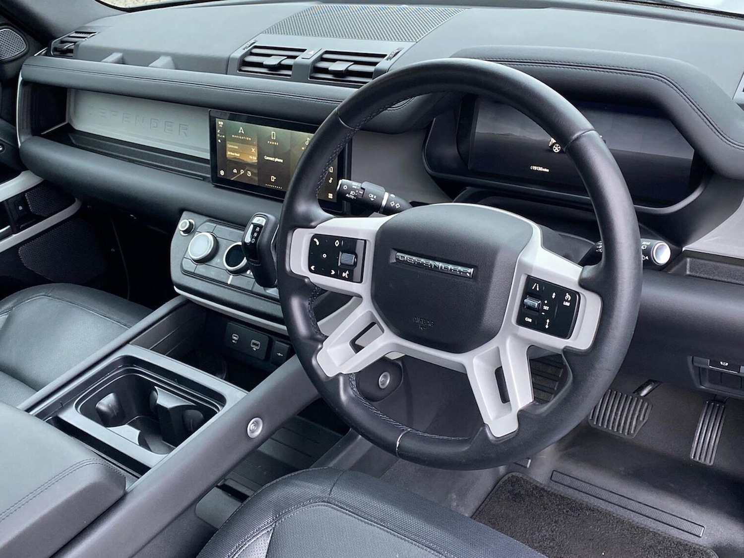 Used Land Rover Defender 2024 for sale - 77946127: Photo 33