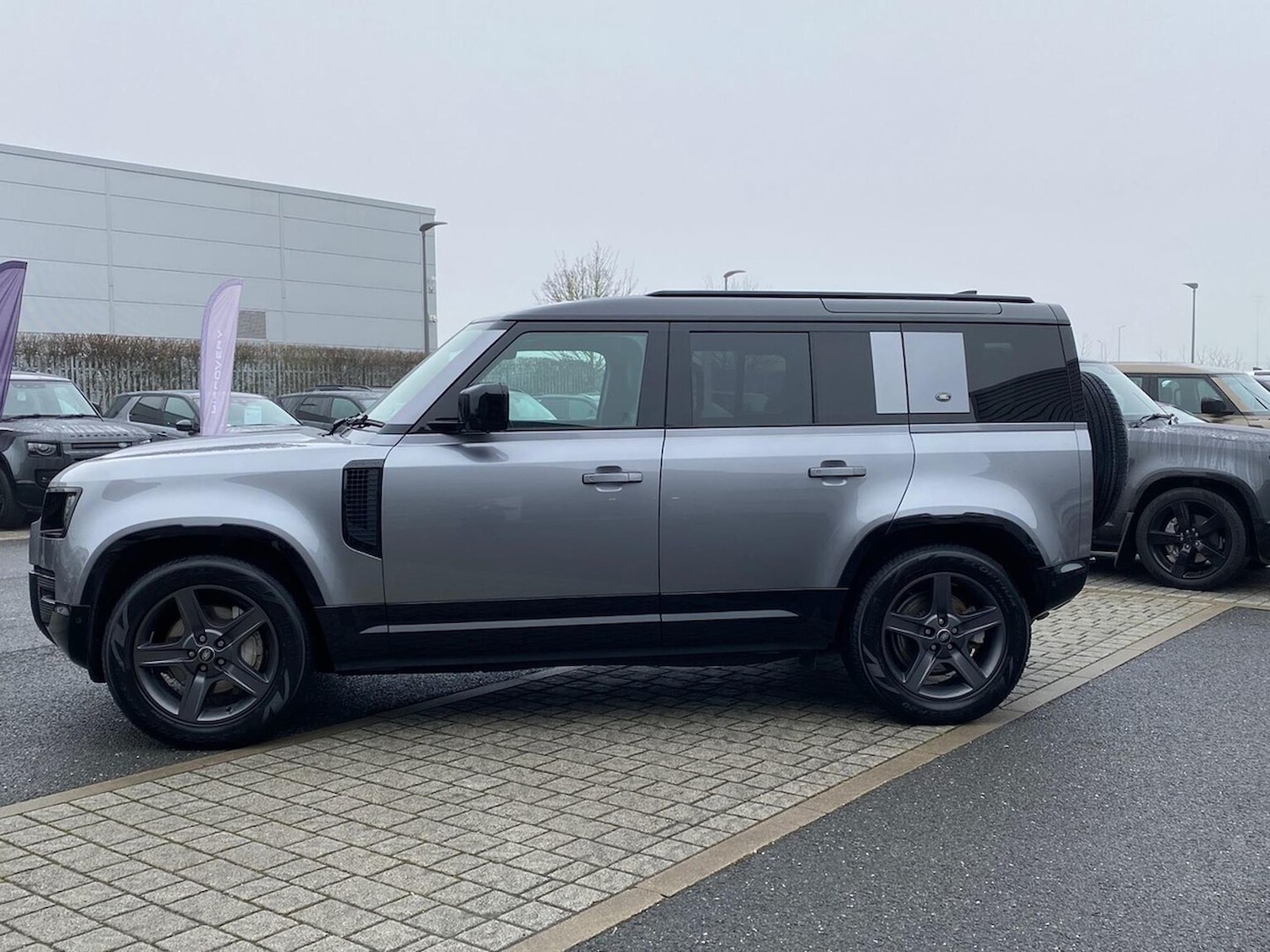 Used Land Rover Defender 2024 for sale - 77946127: Photo 36