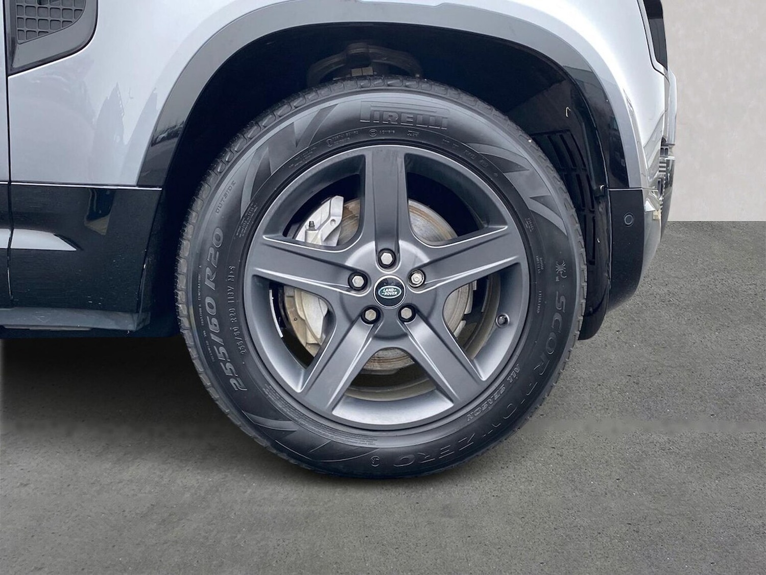 Used Land Rover Defender 2024 for sale - 77946127: Photo 8