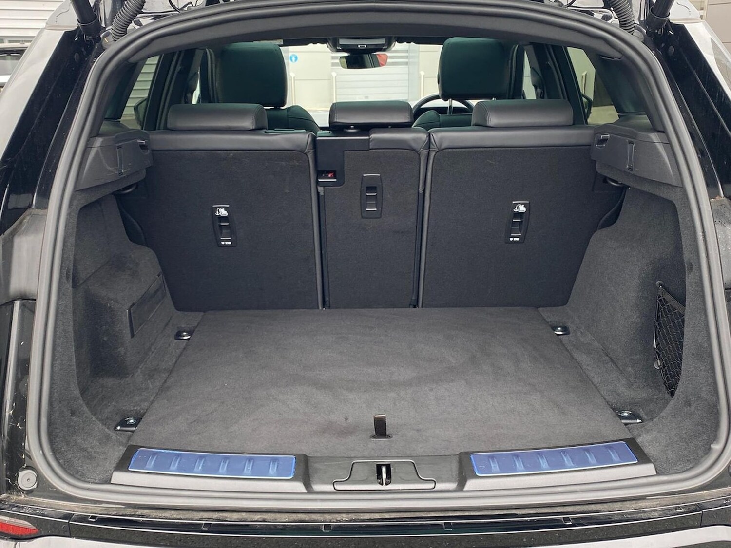 Used Land Rover Range Rover Evoque 2025 for sale - 75994918: Photo 10