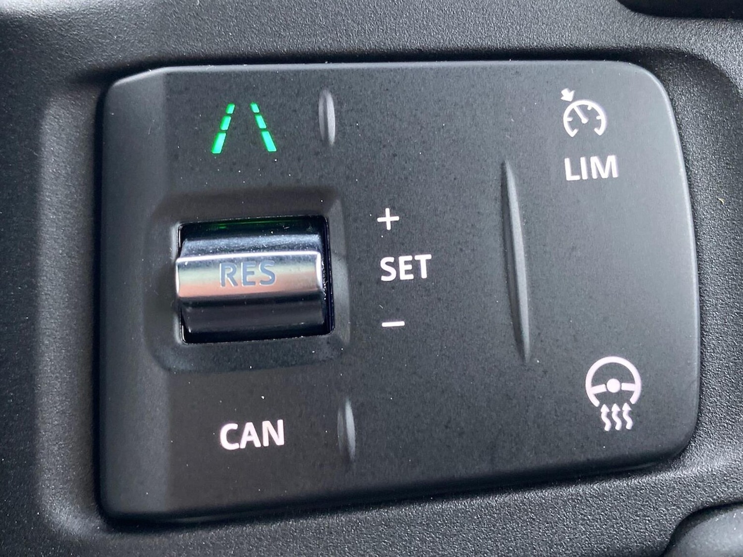 Used Land Rover Defender 2024 for sale - 76957538: Photo 37