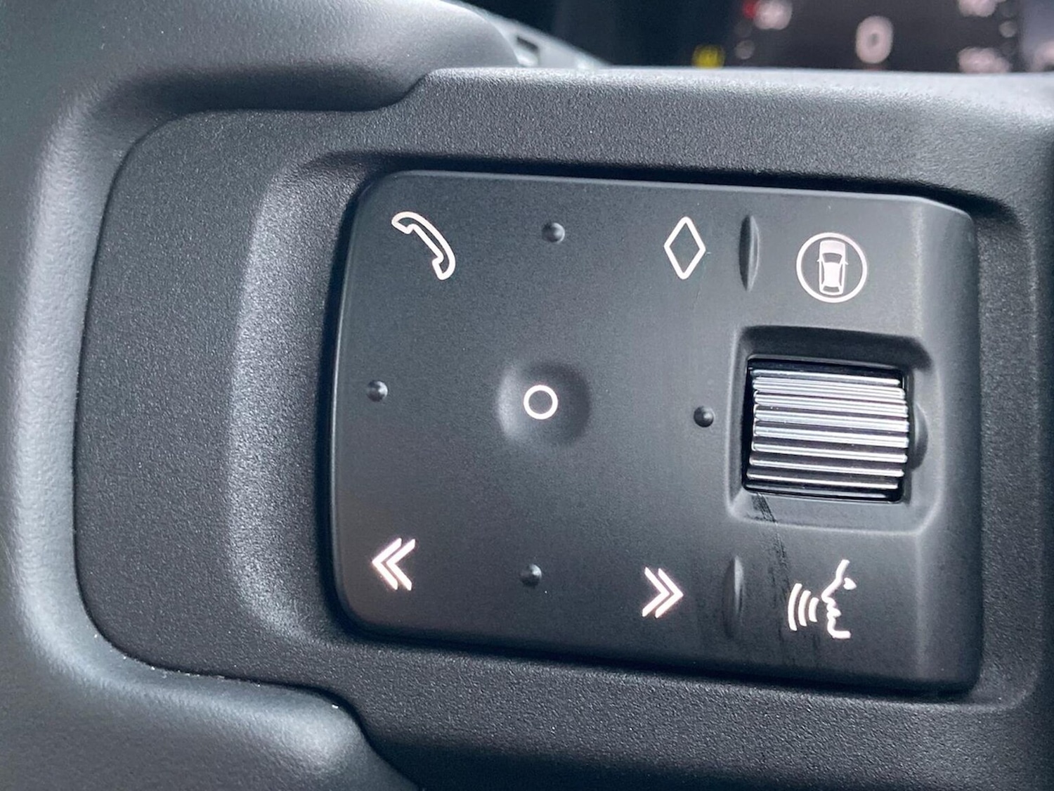 Used Land Rover Defender 2024 for sale - 76957538: Photo 38