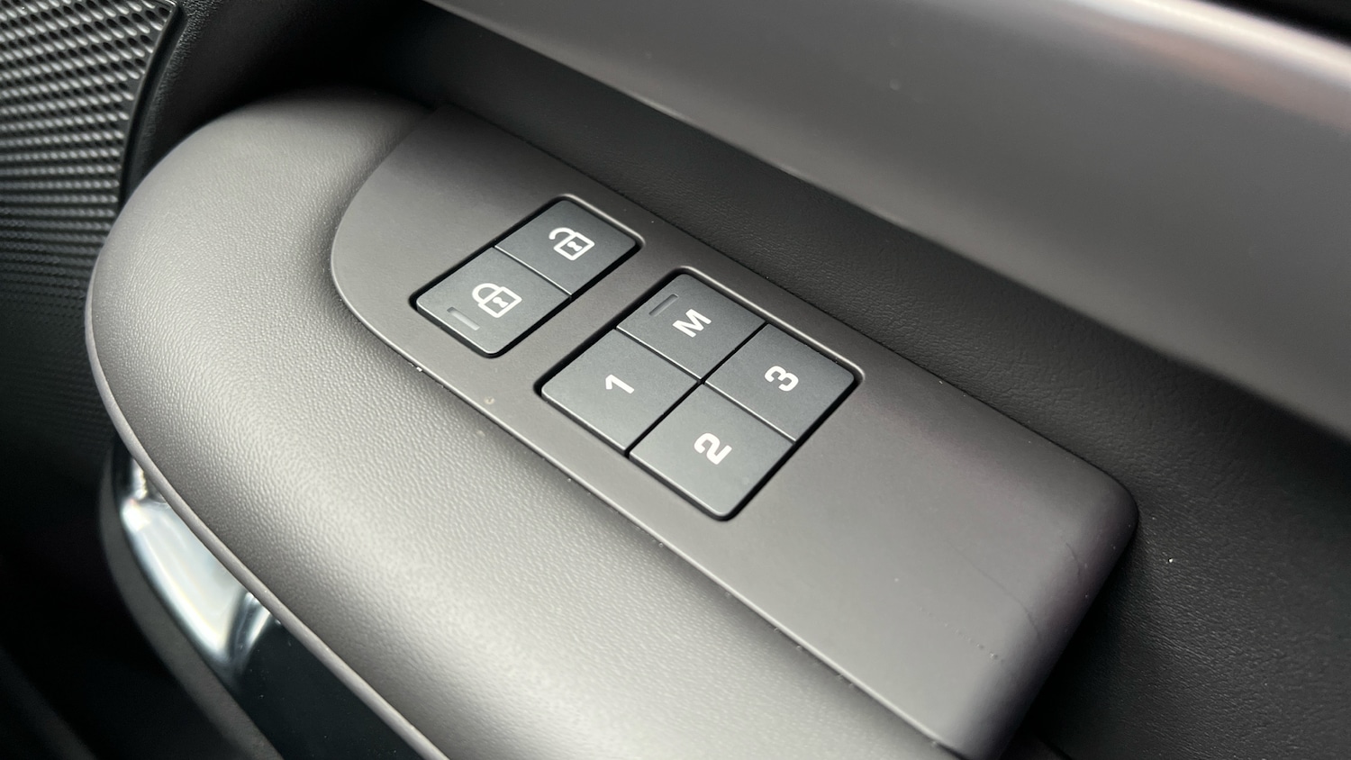 Used Land Rover Discovery for sale - 77610440: Photo 25