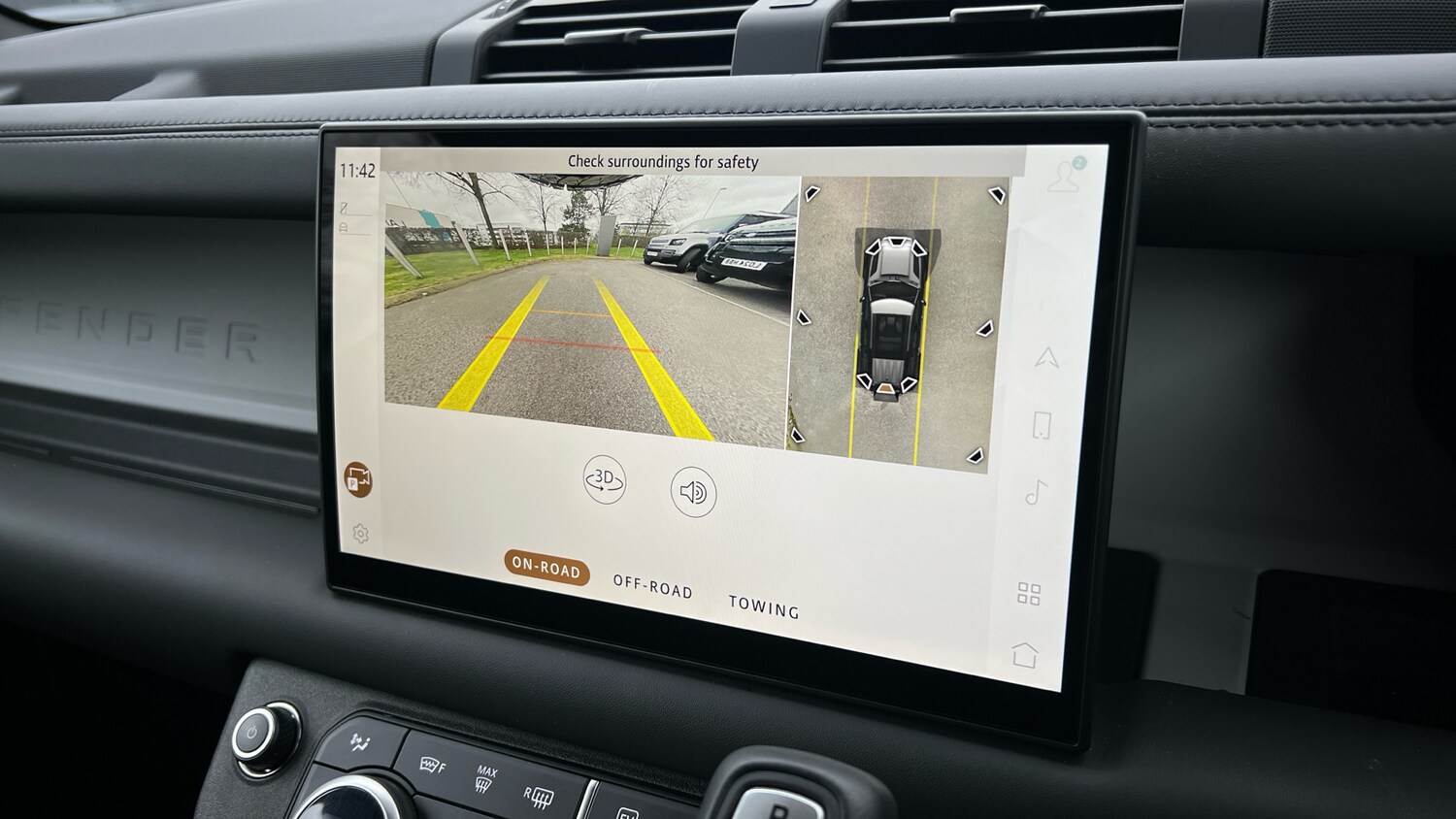 Used Land Rover Defender 2024 for sale - 77610387: Photo 12