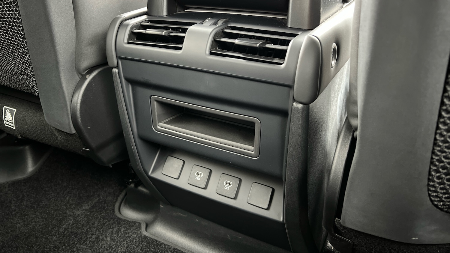 Used Land Rover Defender 2024 for sale - 77610387: Photo 18