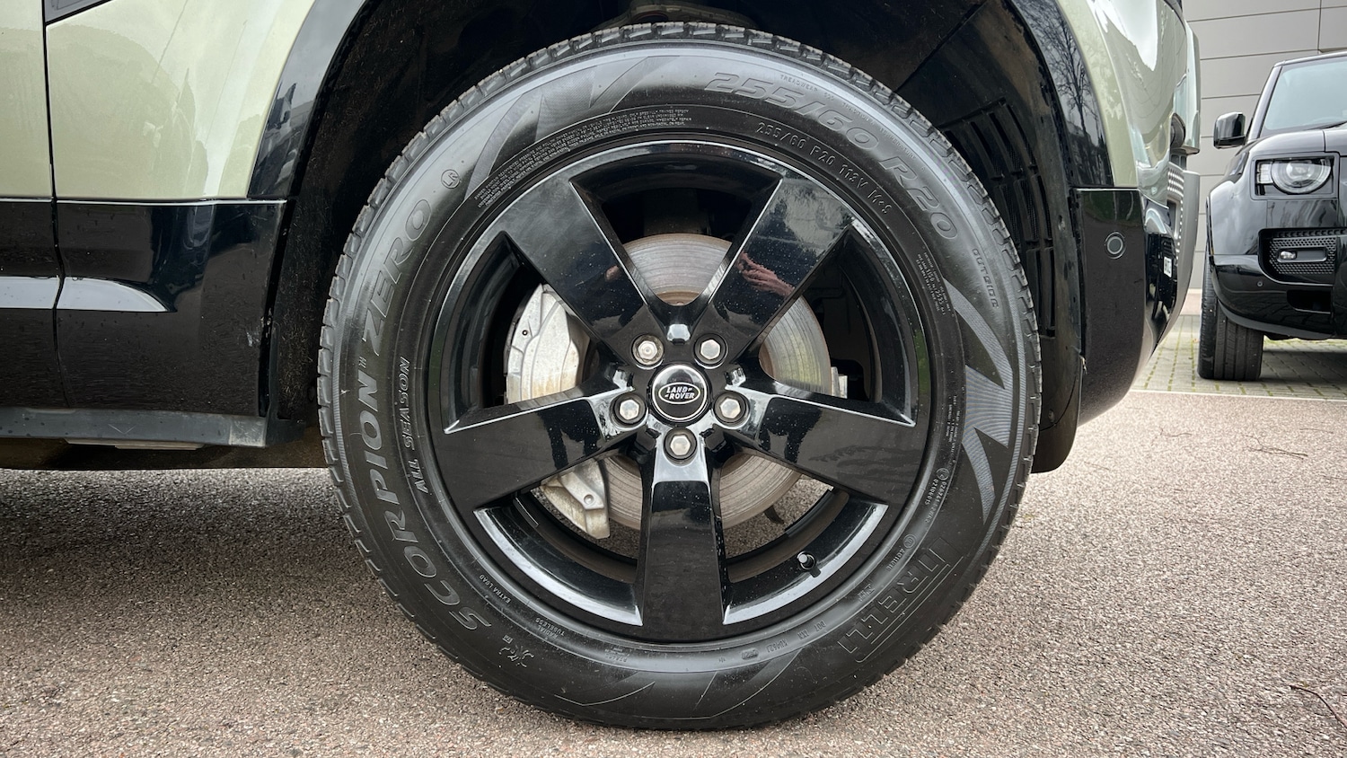 Used Land Rover Defender 2024 for sale - 77610387: Photo 8