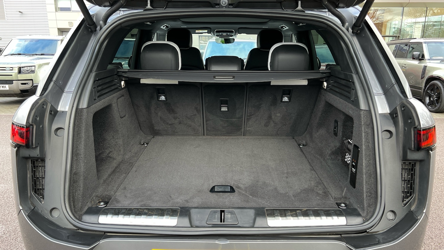 Used Land Rover Range Rover Sport 2024 for sale - 77465888: Photo 10