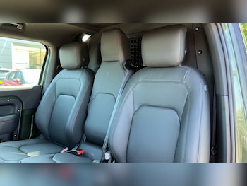 Used Land Rover Defender 2026 for sale - 78956540: Photo