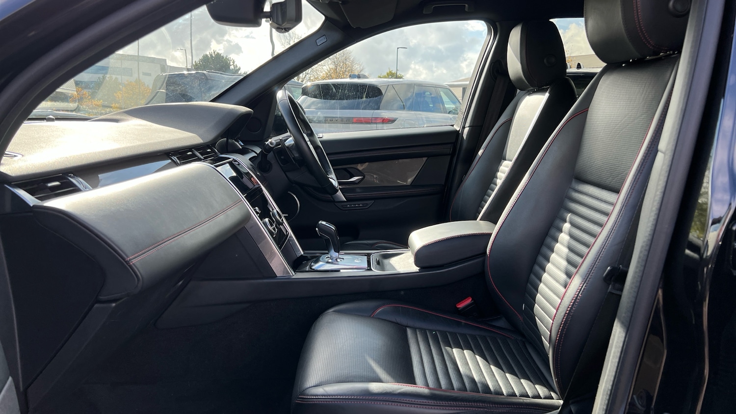 Used Land Rover Discovery Sport 2020 for sale - 76387051: Photo 3