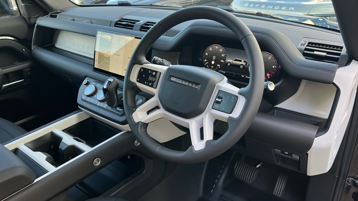 Used Land Rover Defender for sale - 76010650: Photo 10