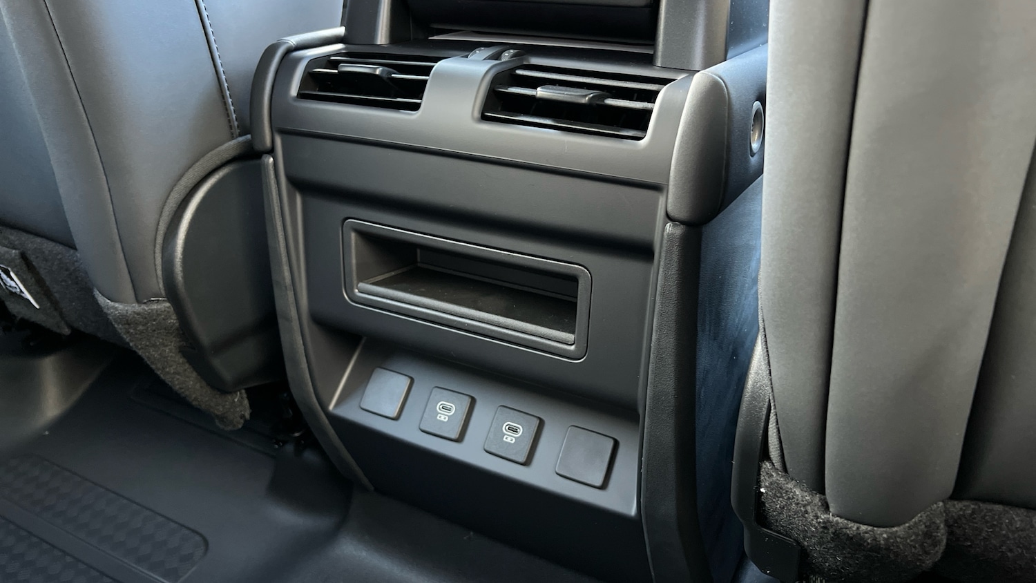 Used Land Rover Defender for sale - 76010650: Photo 18