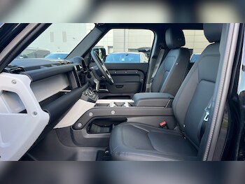 Used Land Rover Defender for sale - 76010650: Photo 3