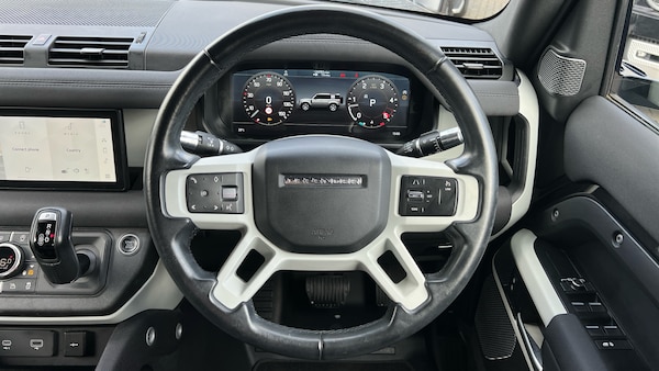 Used Land Rover Defender 2021 for sale - 75706187: Photo 15