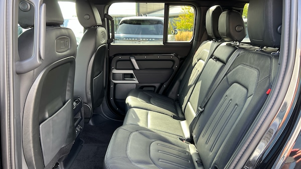 Used Land Rover Defender 2021 for sale - 75706187: Photo 4