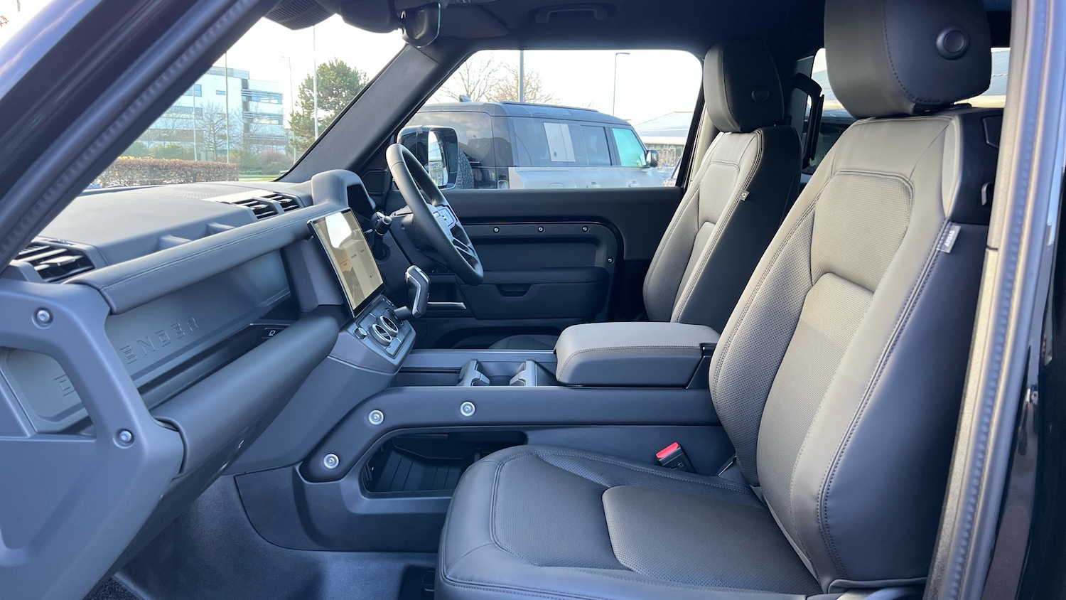 Used Land Rover Defender for sale - 76896843: Photo 3