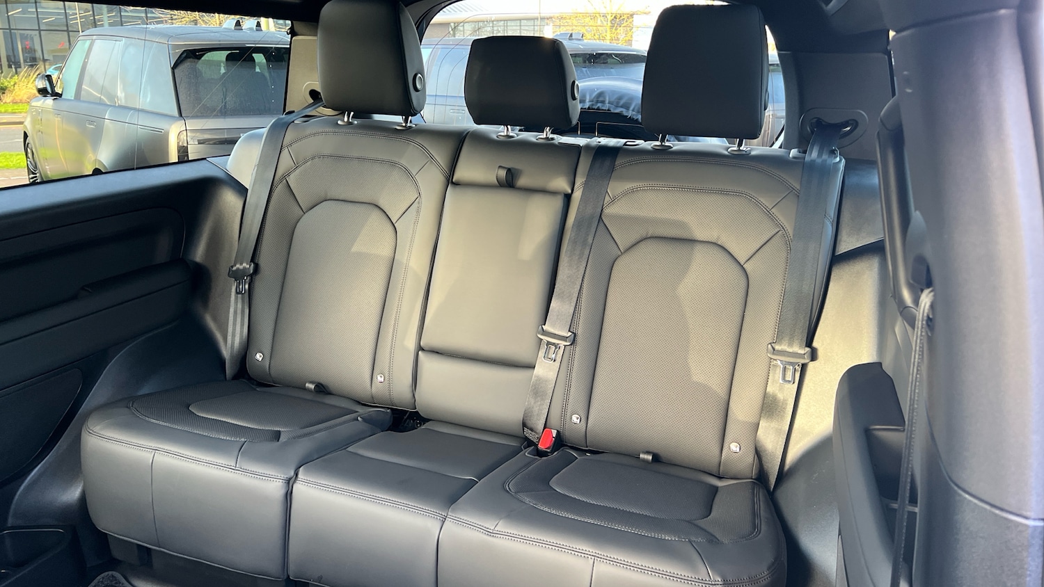 Used Land Rover Defender for sale - 76896843: Photo 4