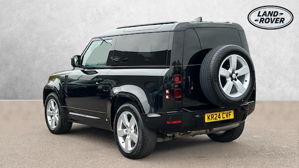Used Land Rover Defender 2024 for sale - 76257932: Photo 2