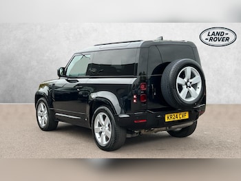 Used Land Rover Defender 2024 for sale - 76257932: Photo 2