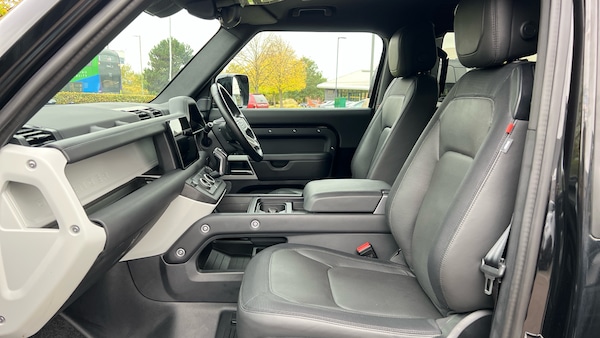 Used Land Rover Defender 2024 for sale - 76257932: Photo 3