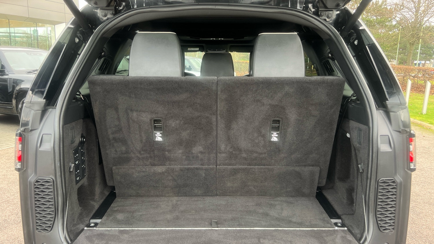 Used Land Rover Discovery 2020 for sale - 76570939: Photo 21