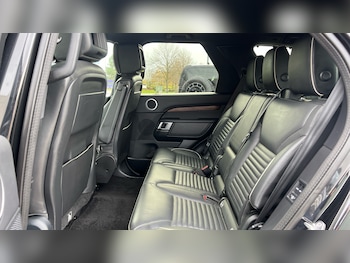 Used Land Rover Discovery 2020 for sale - 76570939: Photo