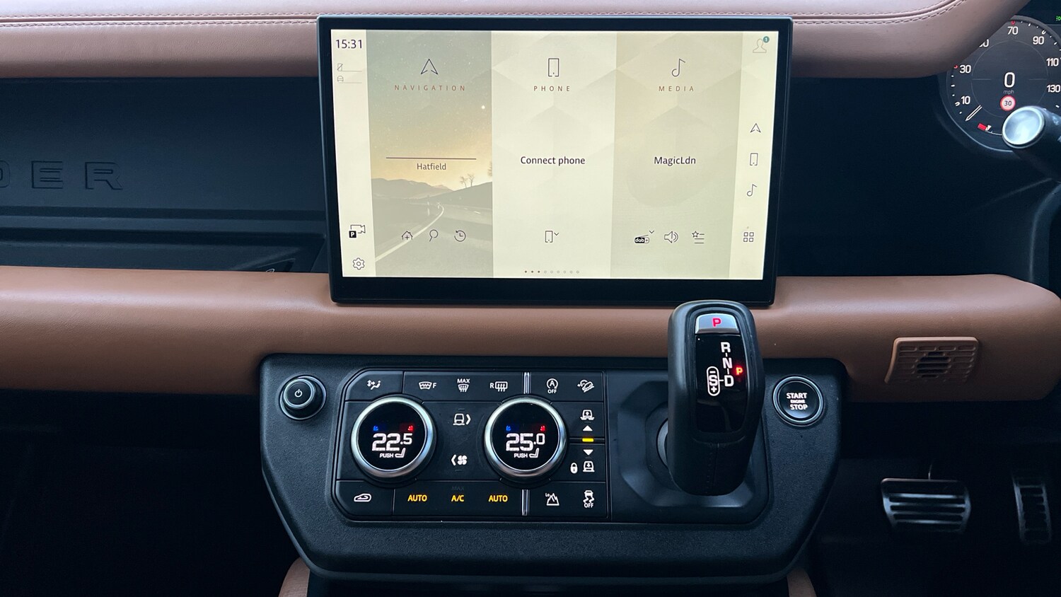 Used Land Rover Defender 2022 for sale - 76864138: Photo 14