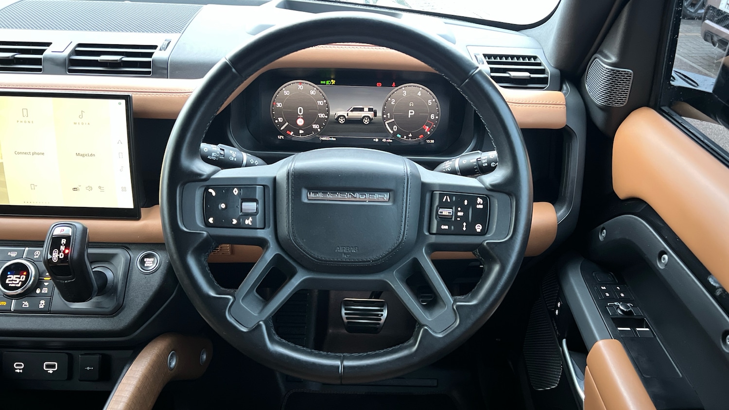 Used Land Rover Defender 2022 for sale - 76864138: Photo 15