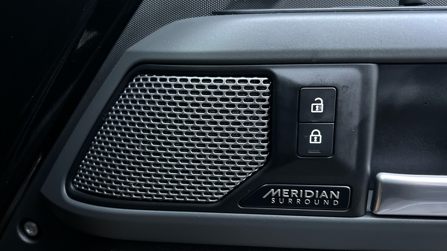 Used Land Rover Defender 2022 for sale - 76864138: Photo 25